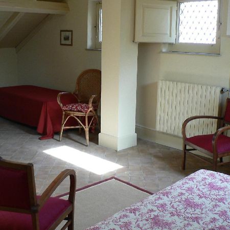 Relais De Charme - B&B Short Lets La Casa Di Francesca Sant'Agata Li Battiati Rum bild